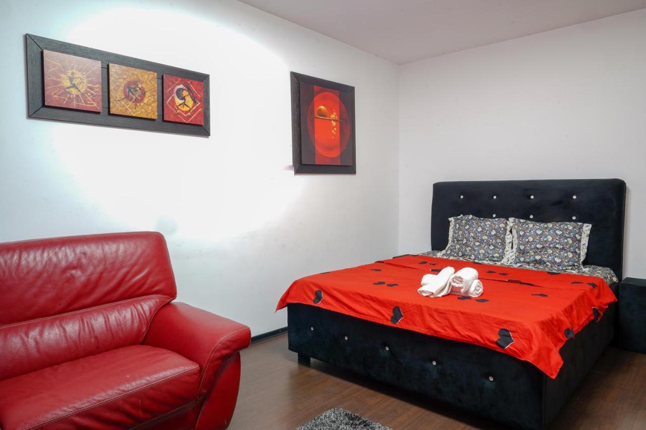 Apartamento Sun Plaza Oasis With Self Check In And Fast Wifi Bucarest Exterior foto