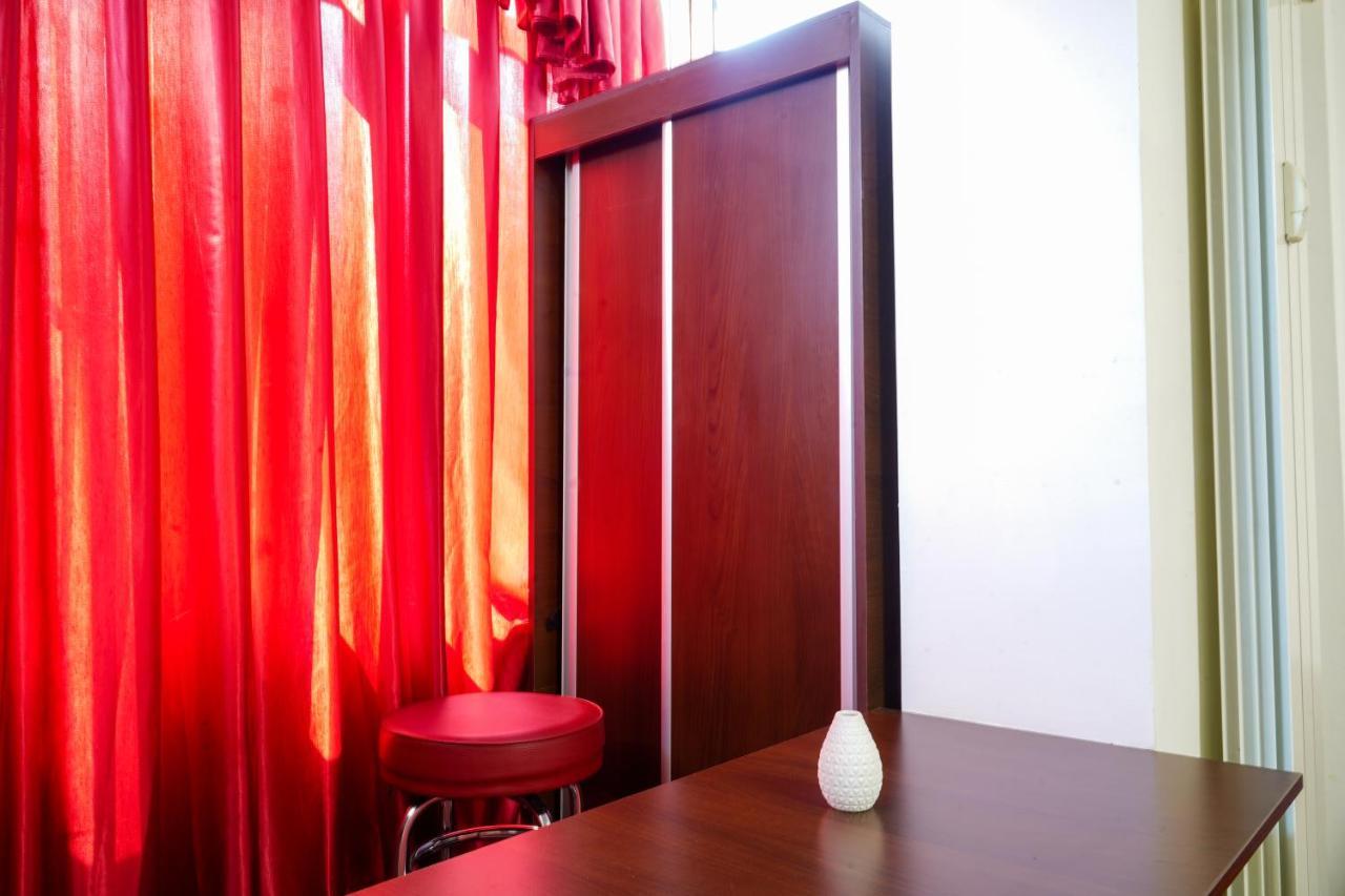 Apartamento Sun Plaza Oasis With Self Check In And Fast Wifi Bucarest Exterior foto