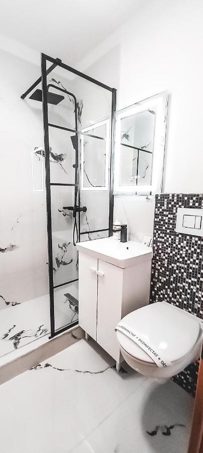 Apartamento Sun Plaza Oasis With Self Check In And Fast Wifi Bucarest Exterior foto